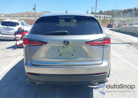 2020 Lexus Nx 300 z USA, uszkodzony, nr VIN JTJGARBZ7L5005454